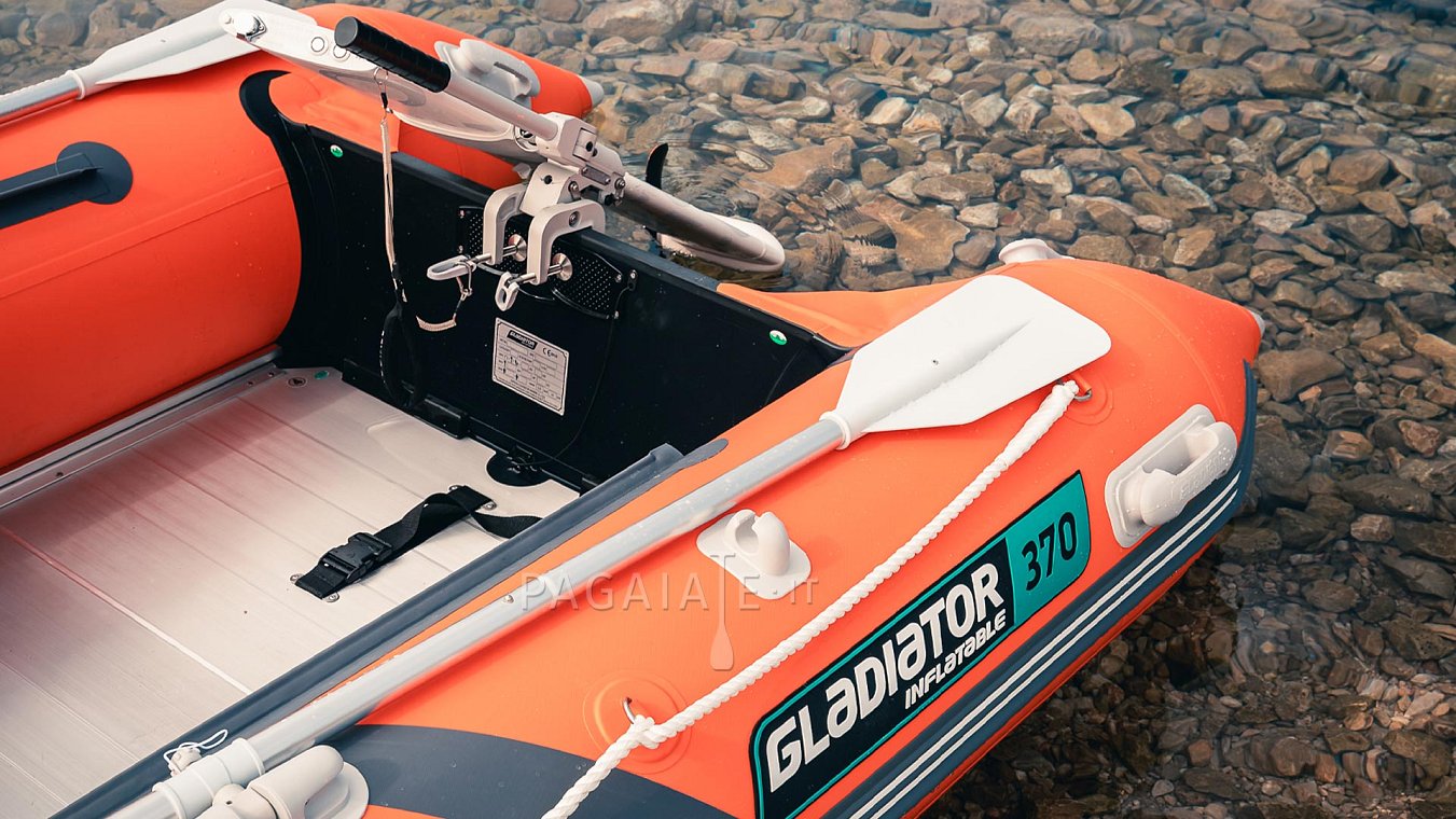 Jak si vybrat nafukovací člun a motor - elektrický nebo spalovací?