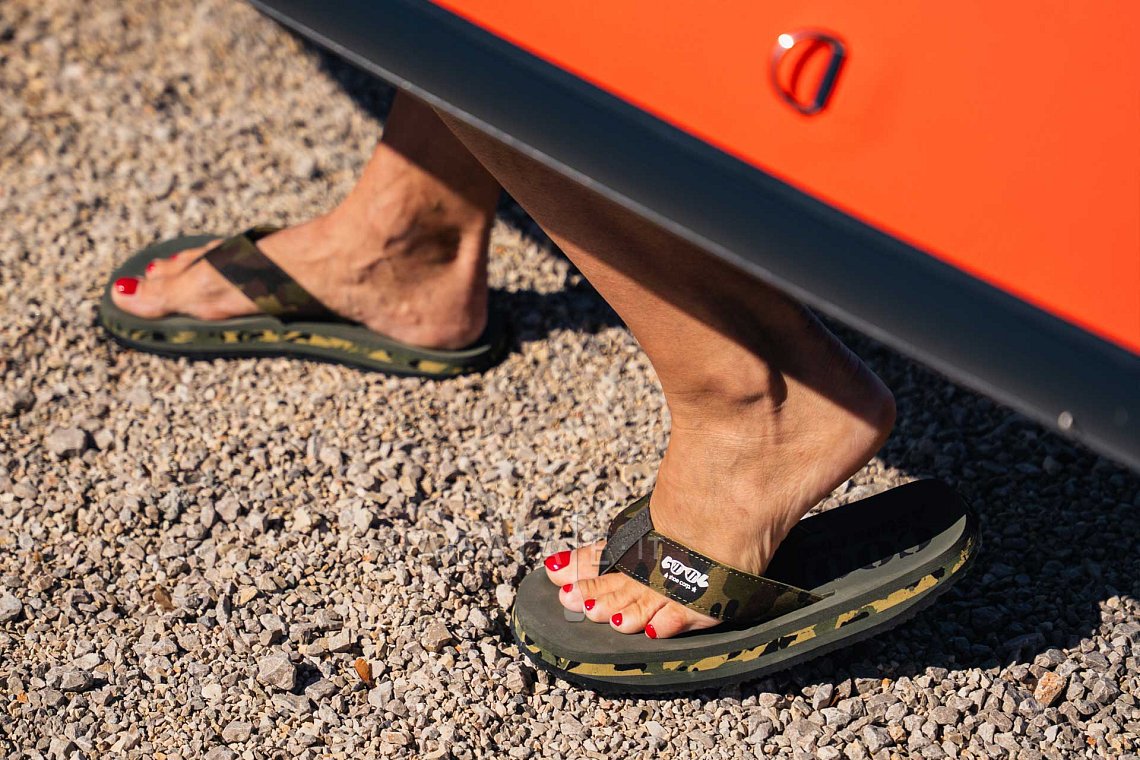 Outfit donna 3 – Arancione – SUP gonfiabili GLADIATOR PRO, lycra, infradito COOL