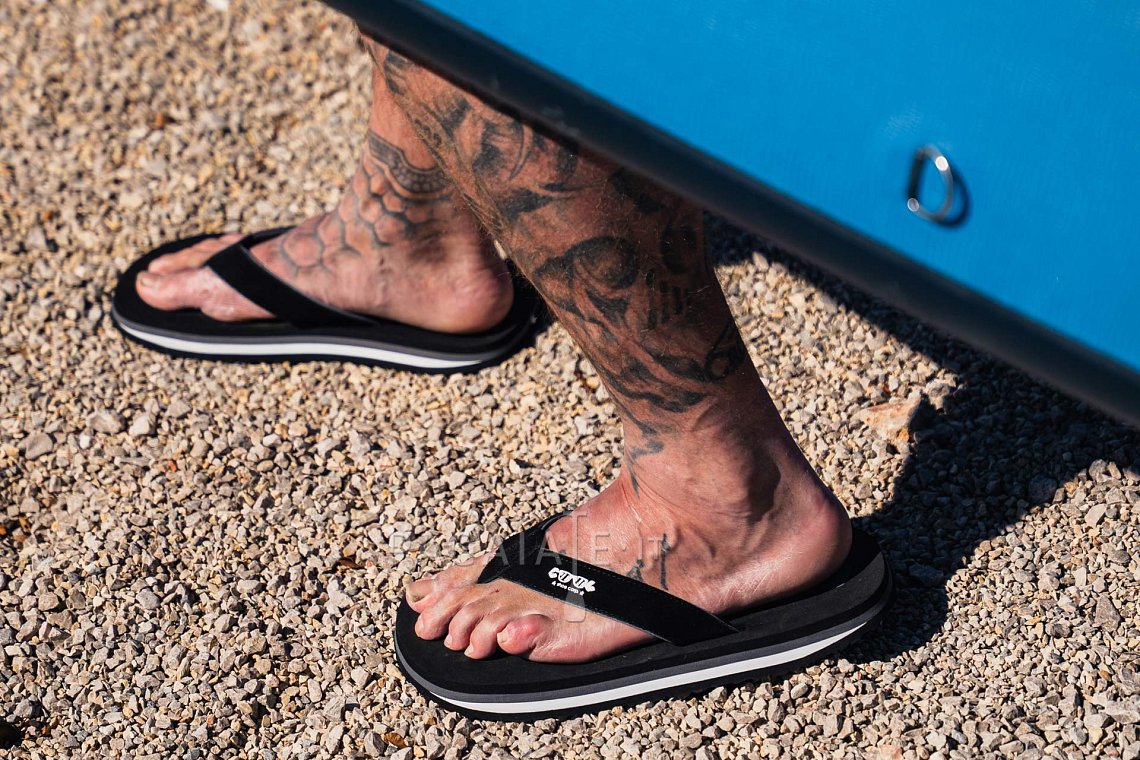 Outfit uomo 4 – Blu – SUP GLADIATOR PRO, lycra, infradito COOL