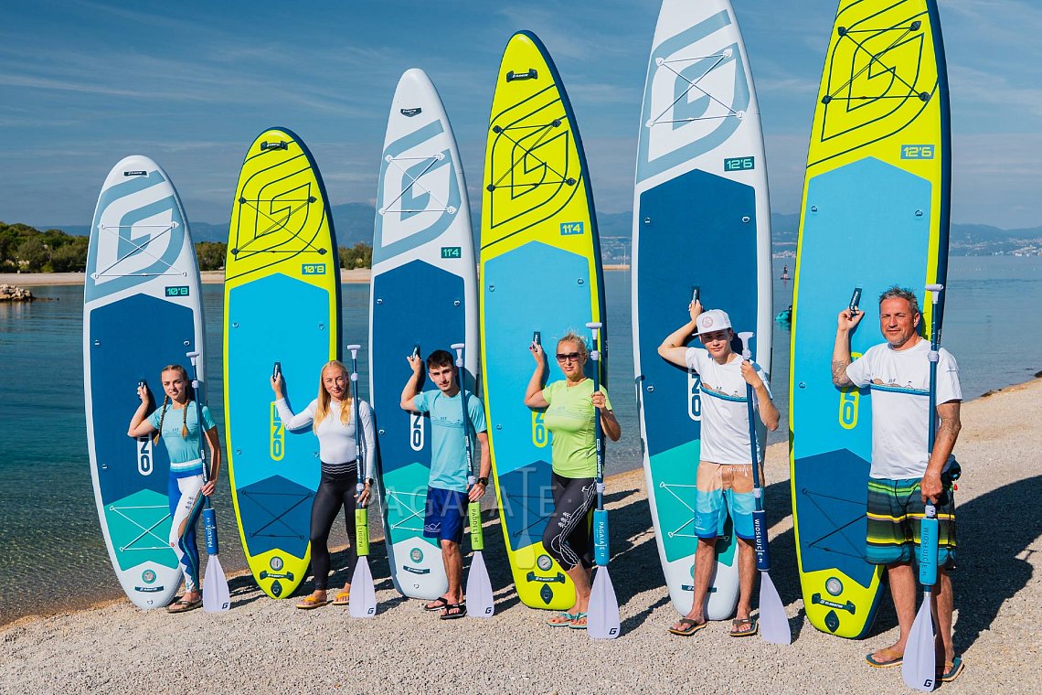 Outfit donna 5 – verde neon – SUP gonfiabil GLADIATOR PRO, lycra, infradito COOL