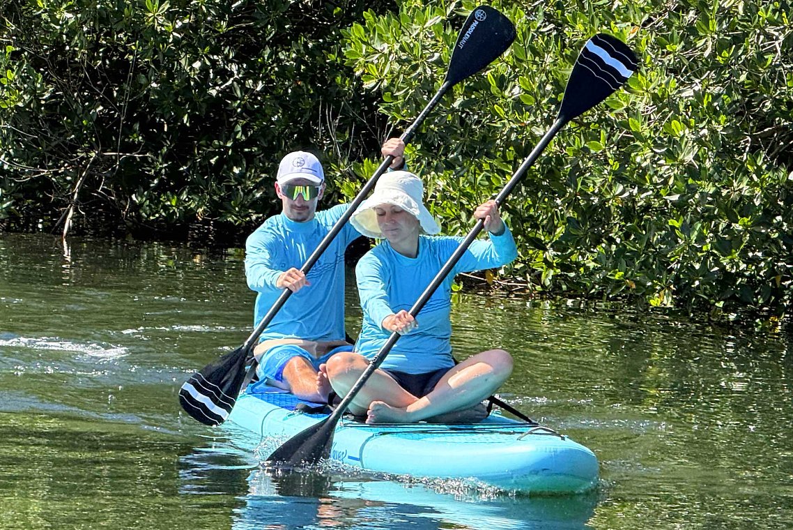 Paddleboardy PADDLENAUT - pádlo pro jízdu vestoje i vsedě jako na kajaku.