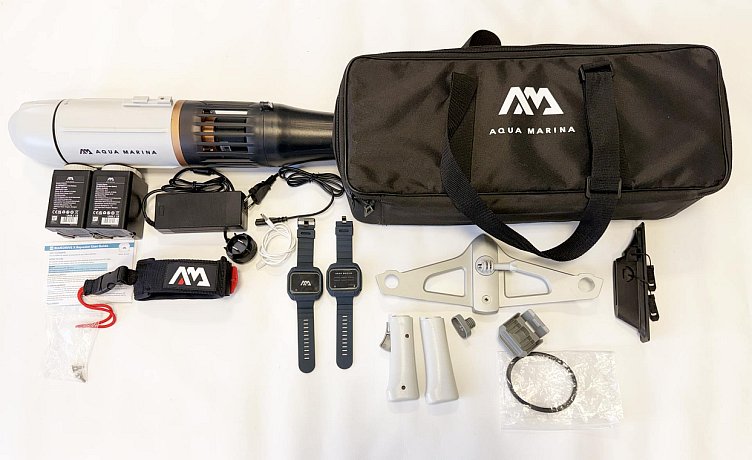 Motore AQUA MARINA BlueDrive X PRO  - per SUP, kayak e scooter subacqueo - 2x batterie, 1x caricabatterie